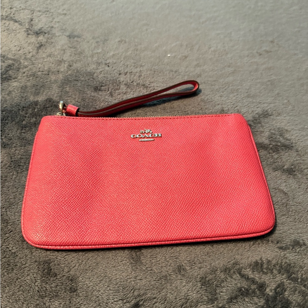 Like New Coach Wristlet (pink)